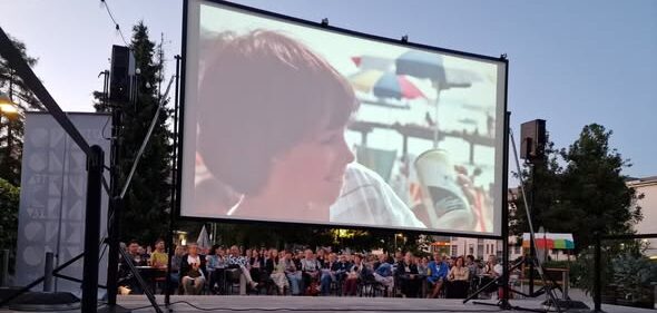 Poletni filmski večeri KCJT - filmsko platno