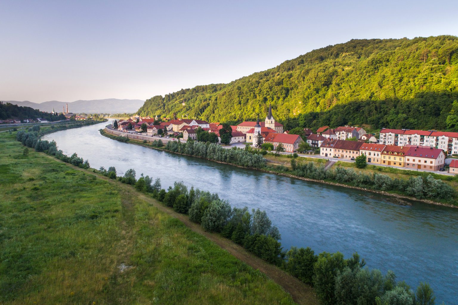 Kr ko Srednjeve ko Mesto Ob Reki Savi Zgodovinska Mesta kr-ko-srednjeve-ko-mesto-ob-reki-savi-zgodovinska-mesta